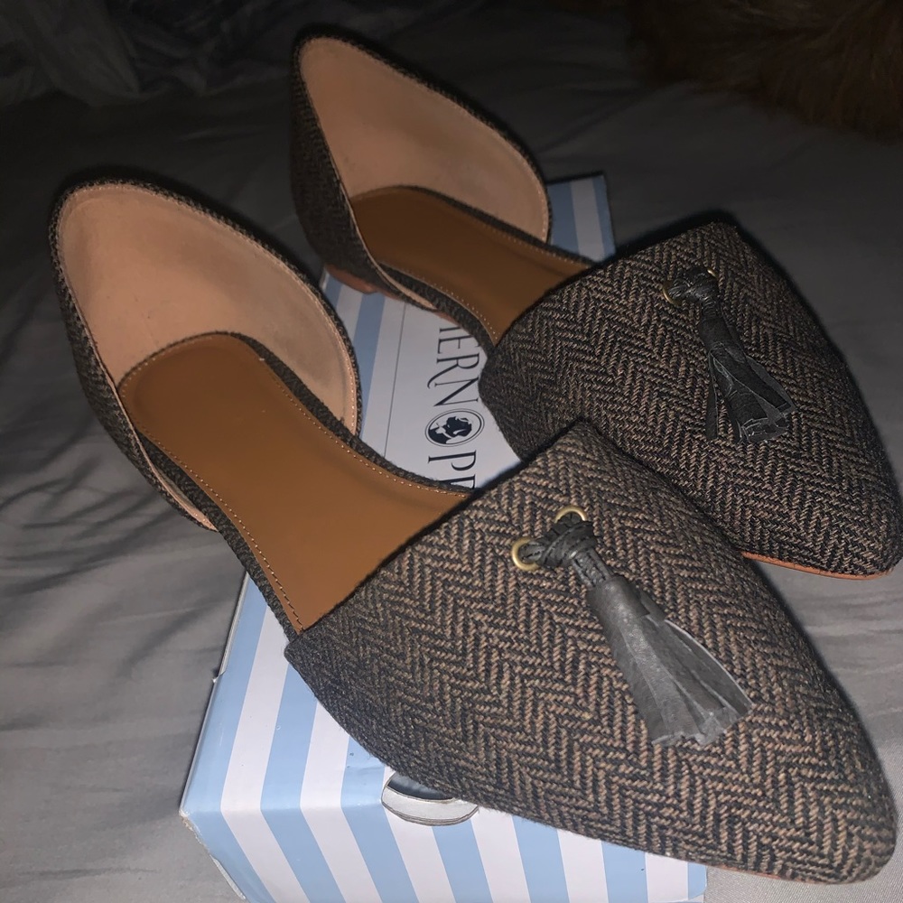 🚫🚫SOLD🚫🚫Women’s flats.